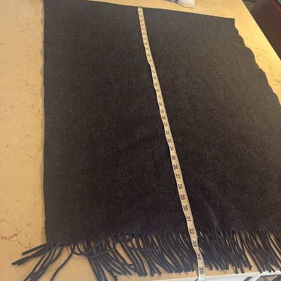 Dark Gray 100% lambs wool wide Scarf with Fringe - Picture 3 of 4